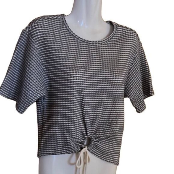 Chaser womens top Size Small cropped waist tie textured gray white short sleeve - Picture 2 of 8